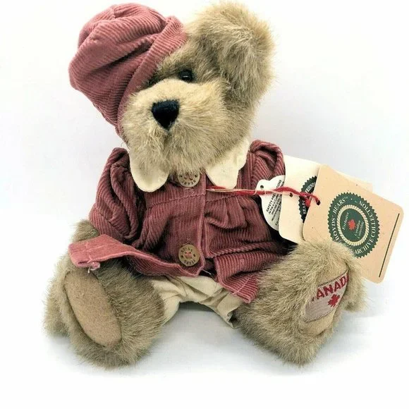 Boyds Canadian Bear Exclusive - Picture 1 of 8